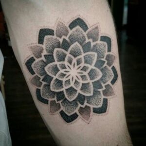 Dotting: Aeron Tuul